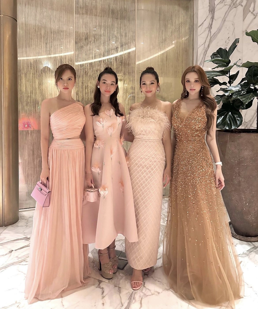 Toàn cảnh đám cưới Linh Rin - Phillip Nguyễn: Cô dâu chú rể phát 'cẩu lương', Chi Pu - Hà Tăng cùng dàn mỹ nhân đọ sắc cam thường nhưng 1 khách mời gặp sự cố  - Ảnh 24.