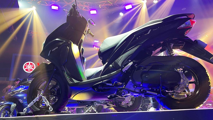 "Kẻ ngáng đường" Honda Lead và "vua tay ga" Vision trình diện, thiết kế và trang bị có đủ tầm? - Ảnh 1. "Kẻ ngáng đường" Honda Lead và "vua tay ga" Vision trình diện, thiết kế và trang bị có đủ tầm? - Ảnh 1.