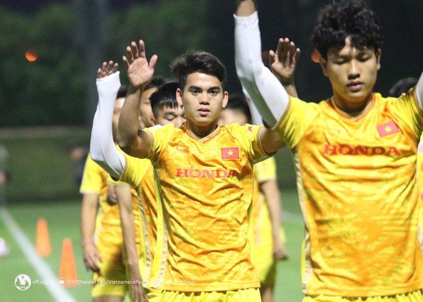 Bóng đá Việt Nam ngày 5/4: Tuyển nữ Việt Nam vs Nepal (19h15), bốc thăm bóng đá nam SEA Games - Ảnh 4.