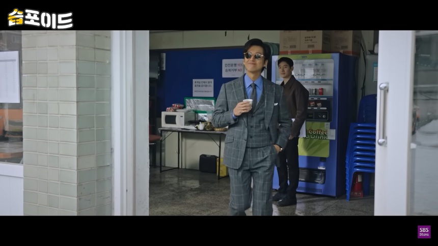 ‘Ẩn danh 2’ tập 9: Nhận vụ án y tế, Kim Do Gi tự mình nằm lên bàn phẫu thuật - Ảnh 7. ‘Ẩn danh 2’ tập 9: Nhận vụ án y tế, Kim Do Gi tự mình nằm lên bàn phẫu thuật - Ảnh 7.