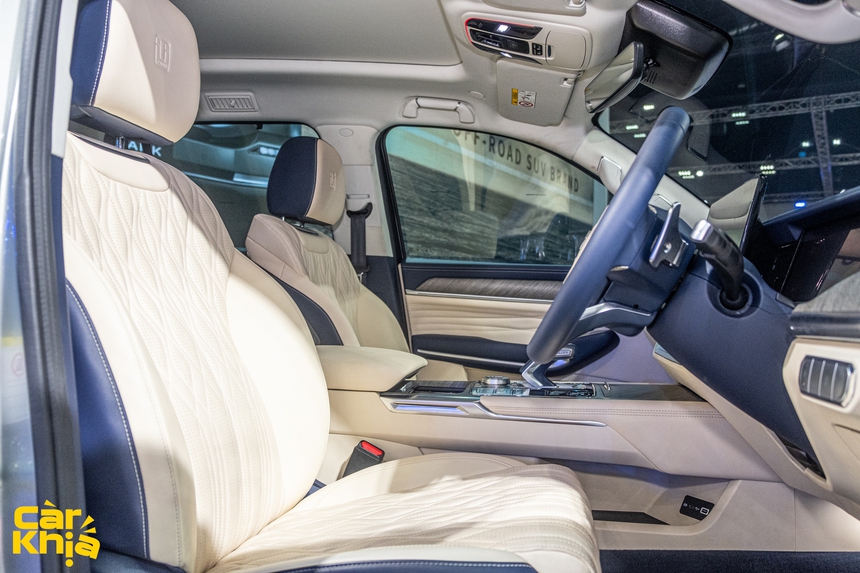 Xem thử GWM TANK 500 - SUV Trung Quốc ngang cỡ Land Cruiser, giá trên 1,4 tỷ, bạt ngàn công nghệ xa xỉ như xe sang - Ảnh 11.