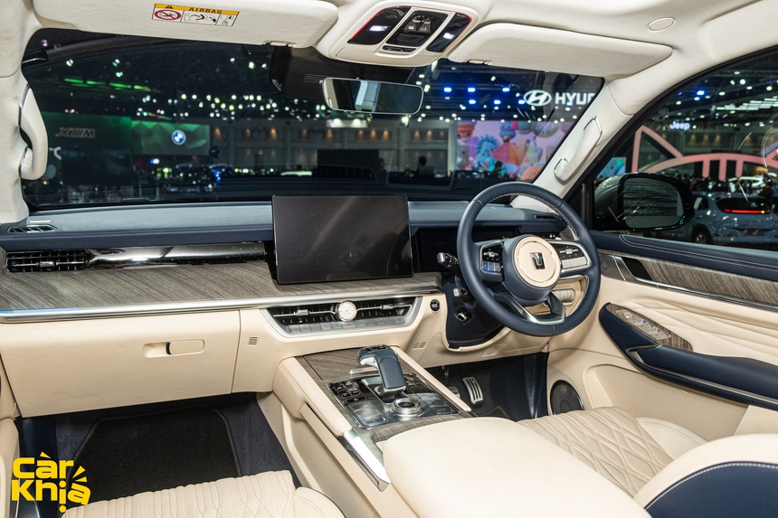 Xem thử GWM TANK 500 - SUV Trung Quốc ngang cỡ Land Cruiser, giá trên 1,4 tỷ, bạt ngàn công nghệ xa xỉ như xe sang - Ảnh 9.