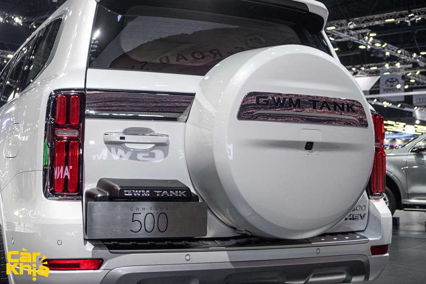 Xem thử GWM TANK 500 - SUV Trung Quốc ngang cỡ Land Cruiser, giá trên 1,4 tỷ, bạt ngàn công nghệ xa xỉ như xe sang - Ảnh 8.