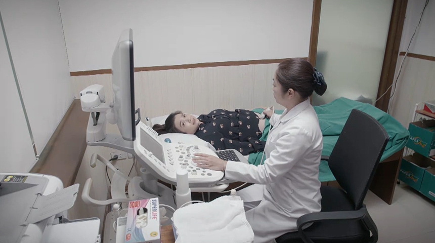 "Gia đình mình vui bất thình lình": Hóa ra vợ chồng Công - Phương từng mất con trong quá khứ - Ảnh 3.