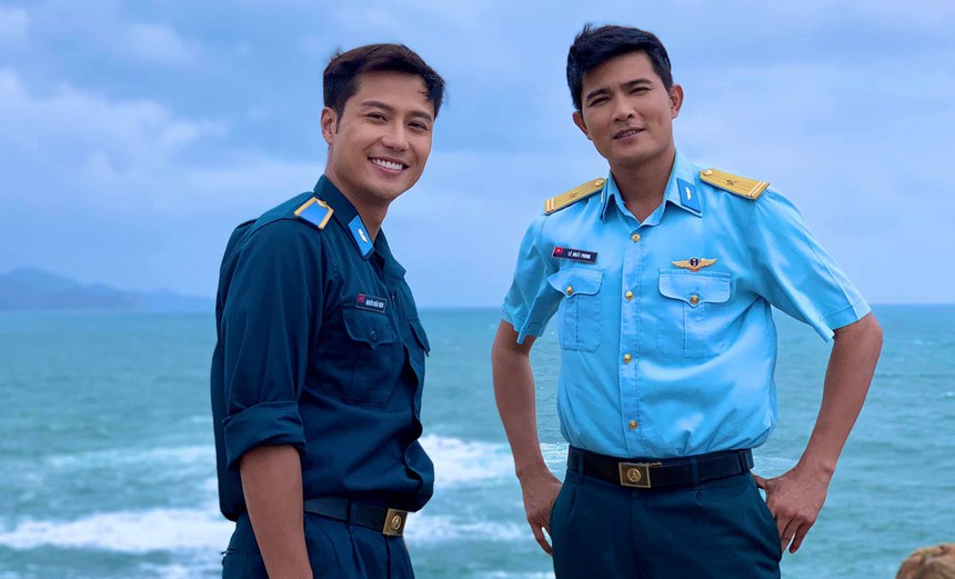 Diễn viên Quang Sự: Từ thầy giáo trường không quân, đến người anh 'thực vật học' trong 'Gia đình mình vui bất thình lình' - Ảnh 6.