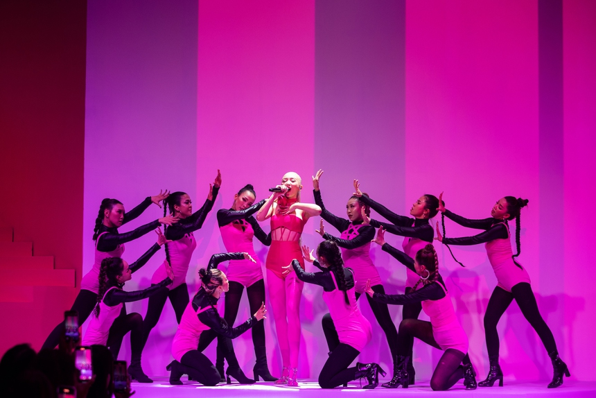 Minh Hằng xuất hiện xinh đẹp sau khi thông báo từng mang thai đôi, phản ứng thế nào khi xem Tóc Tiên hát - Ảnh 7.