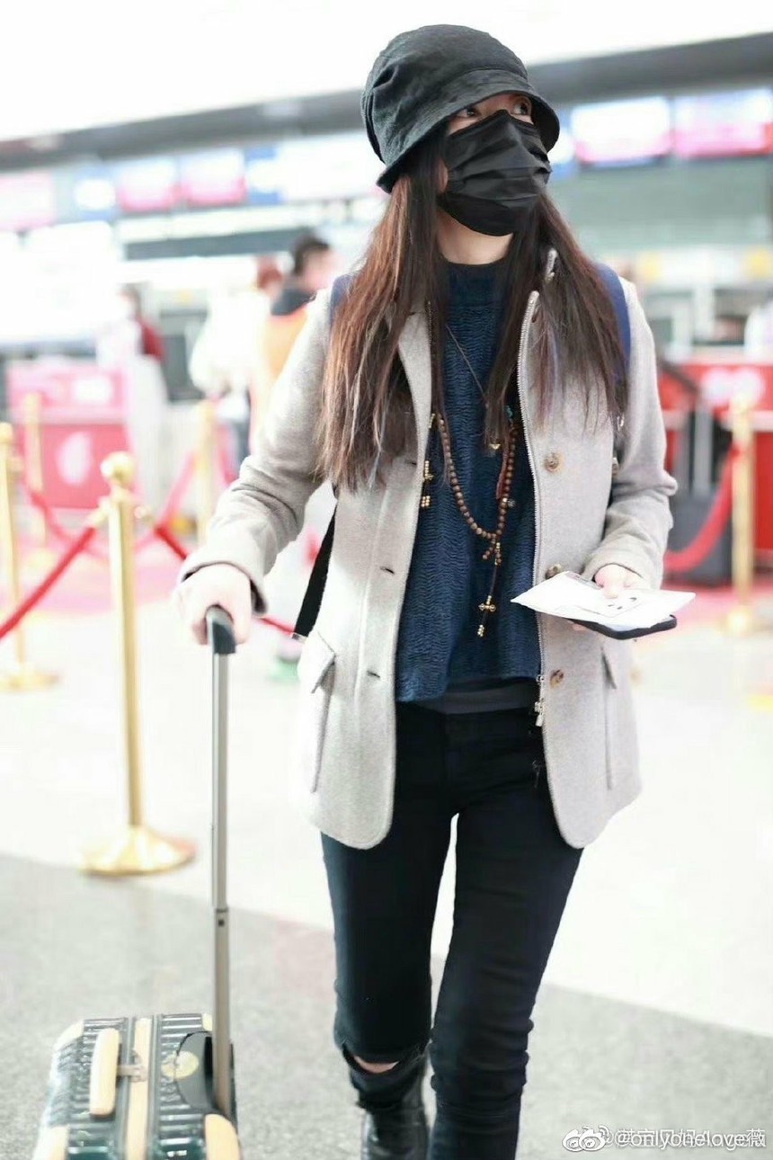 Triệu Vy: Từ 'Én nhỏ' vạn người mê đến 'Diều hâu' bị cả nước tẩy chay - Ảnh 13.