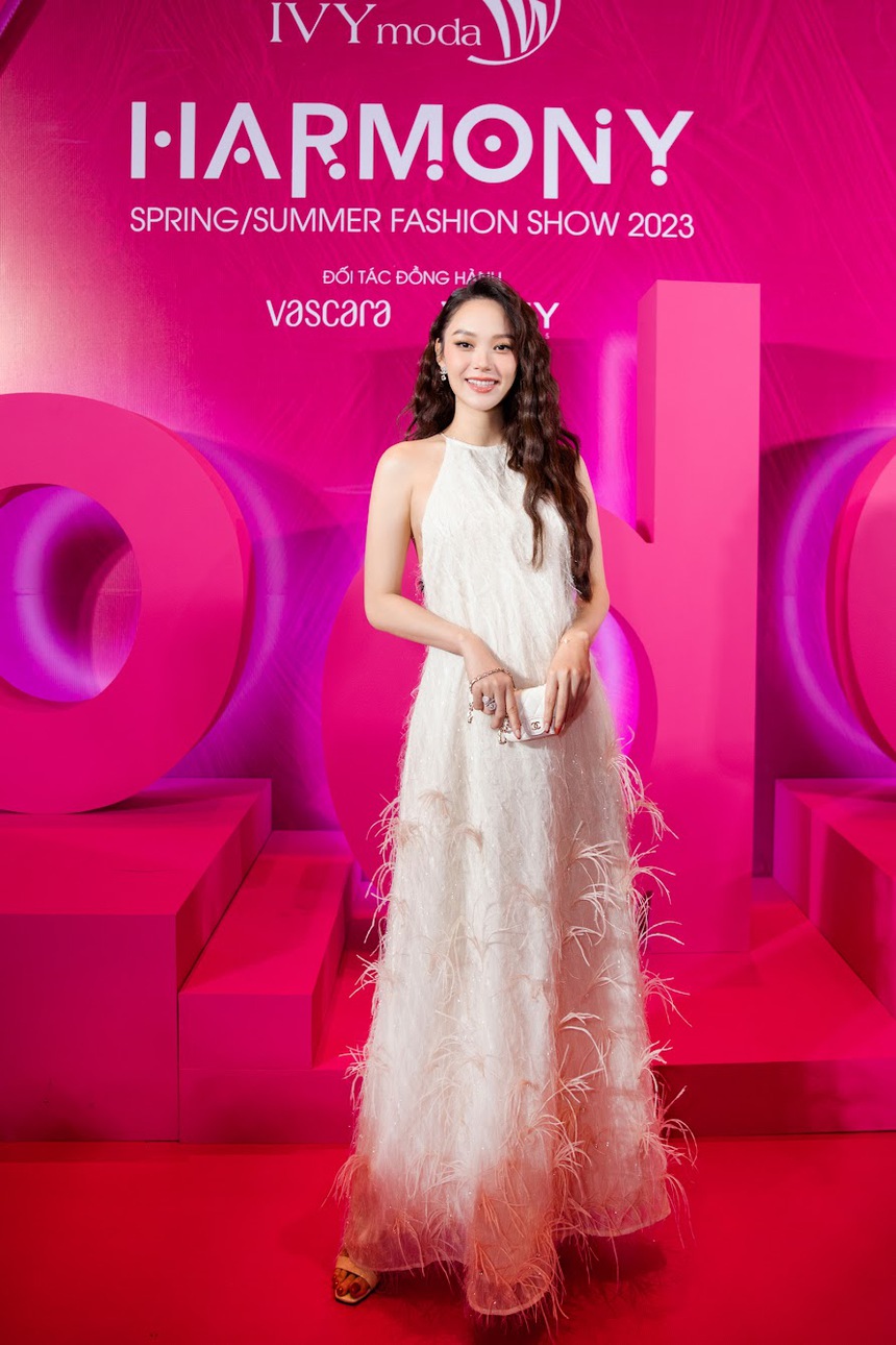 Giấc mơ chữa lành những tổn thương bên trong phái đẹp trong BTS Harmony của IVY moda  - Ảnh 2.