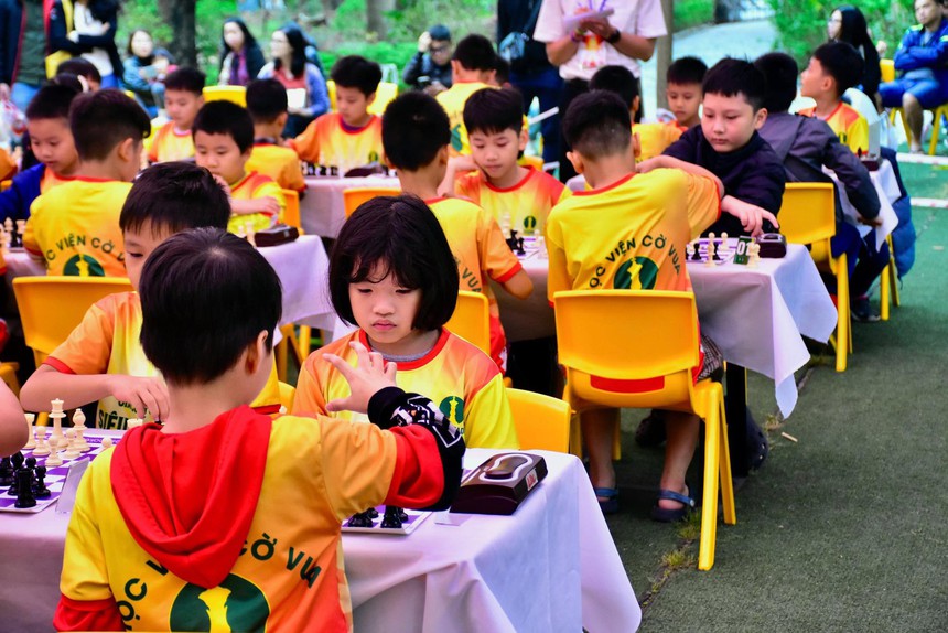 250 kỳ thủ nhí tranh tài cúp cờ Vua Siêu tốc Bá Vương - Ảnh 3.