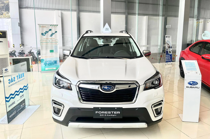 Subaru Forester giảm giá kỷ lục 319 triệu đồng: Bản full còn 969 triệu chỉ ngang CR-V - Ảnh 7. Subaru Forester giảm giá kỷ lục 319 triệu đồng: Bản full còn 969 triệu chỉ ngang CR-V - Ảnh 7.