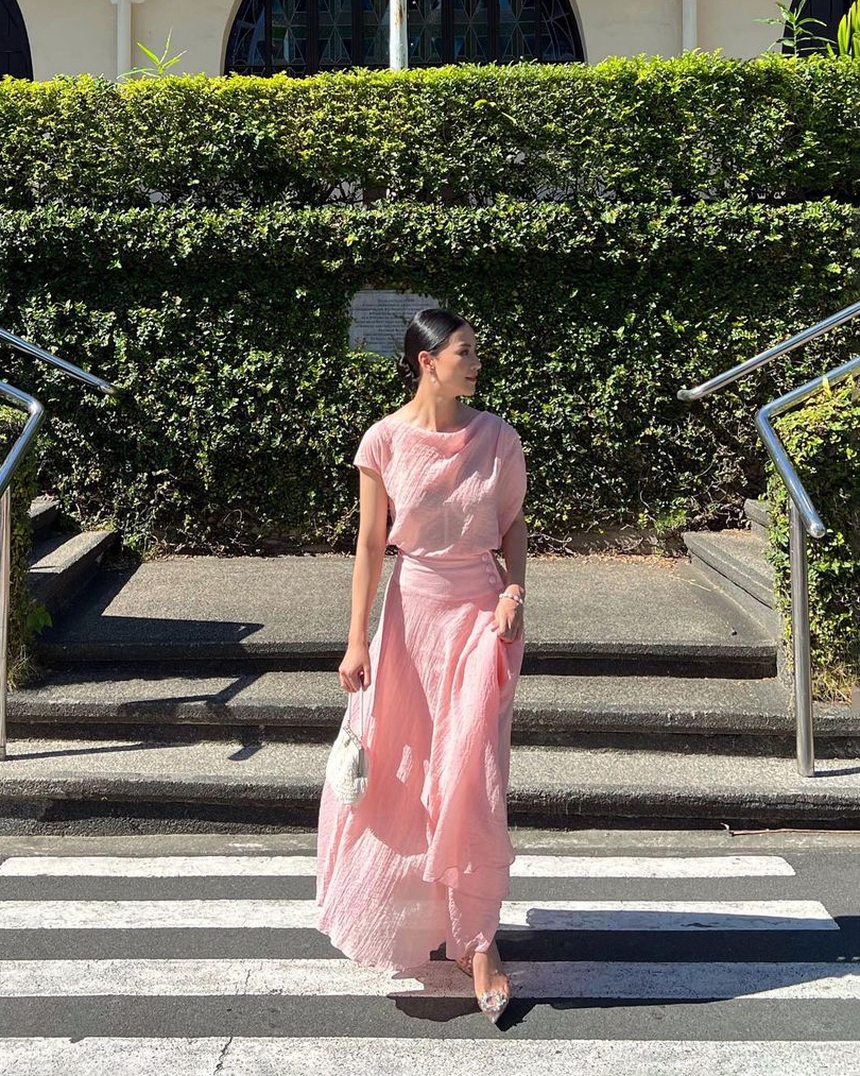 Đây là nàng hậu có style đi ăn cưới tinh tế đáng để học hỏi nhất  - Ảnh 2.