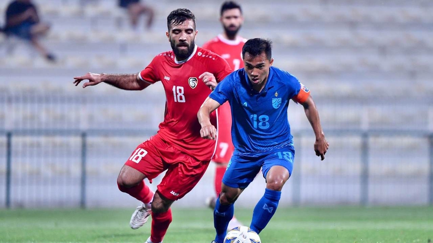 Đủ Chanathip và binh hùng tướng mạnh, tuyển Thái Lan vẫn thua tan tác trước đối thủ Tây Á - Ảnh 1.