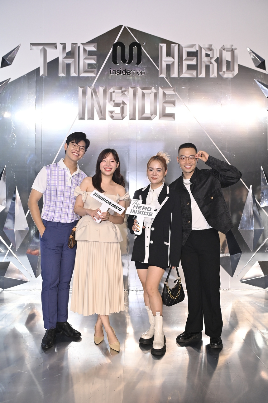 Dàn sao Việt đổ bộ thảm đỏ show thời trang: Bình An cực bảnh bao, H'Hen Niê lại cá tính với trang phục táo bạo - Ảnh 7. Dàn sao Việt đổ bộ thảm đỏ show thời trang: Bình An cực bảnh bao, H'Hen Niê lại cá tính với trang phục táo bạo - Ảnh 7.