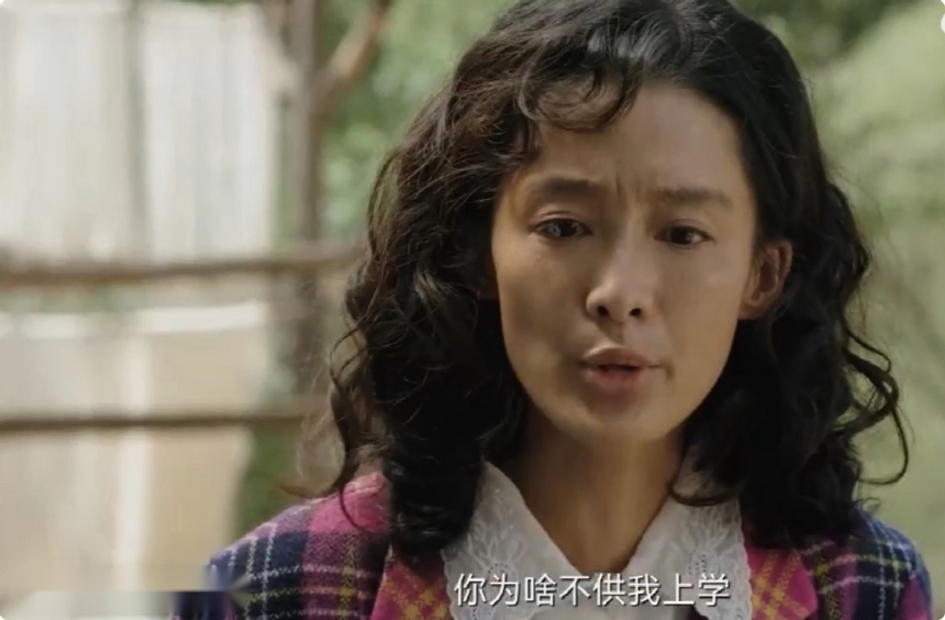 Mỹ nhân Hoa ngữ so kè tạo hình nông thôn: Triệu Lệ Dĩnh cho Triệu Lộ Tư 'hít khói', cái tên cuối xấu chưa từng thấy - Ảnh 12. Mỹ nhân Hoa ngữ so kè tạo hình nông thôn: Triệu Lệ Dĩnh cho Triệu Lộ Tư 'hít khói', cái tên cuối xấu chưa từng thấy - Ảnh 12.