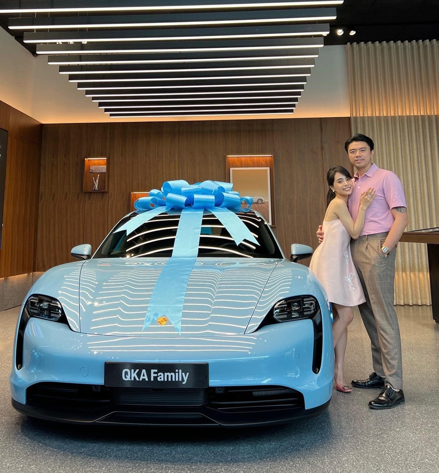 Một năm mua 2 xe Porsche, vợ chồng ca nương Kiều Anh giàu có thể nào? - Ảnh 2.
