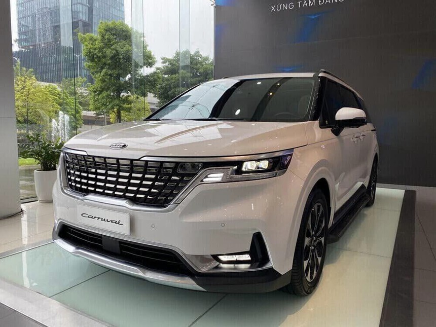 Sở hữu biển sảnh 23456, chiếc Kia Carnival được chủ nhân để lại showroom, giữ nguyên trạng đến khi bán được giá - Ảnh 4. Sở hữu biển sảnh 23456, chiếc Kia Carnival được chủ nhân để lại showroom, giữ nguyên trạng đến khi bán được giá - Ảnh 4.