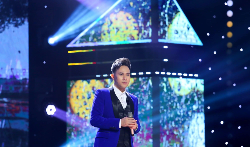 Ca sĩ Nguyên Vũ: "Góp ý phê bình để khán giả không nghĩ chúng ta bầy đàn bao che bênh vực nhau" - Ảnh 3. Ca sĩ Nguyên Vũ: "Góp ý phê bình để khán giả không nghĩ chúng ta bầy đàn bao che bênh vực nhau" - Ảnh 3.