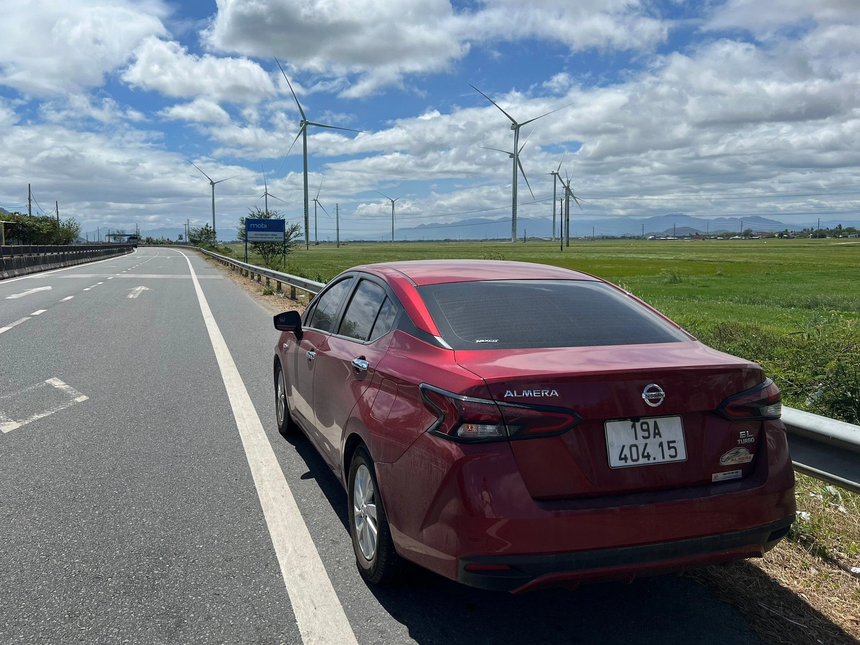 Tôi xuyên Việt hơn 4.000km bằng Nissan Almera, đi chân đất lái xe full tải thấy động cơ 1.0 không yếu như lời đồn - Ảnh 4. Tôi xuyên Việt hơn 4.000km bằng Nissan Almera, đi chân đất lái xe full tải thấy động cơ 1.0 không yếu như lời đồn - Ảnh 4.