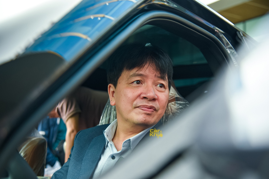 Loạt chủ xe VinFast VF 9 đầu tiên thế giới: ‘Giá rẻ mà sướng hơn Volvo, dùng song song xe Chủ tịch’ - Ảnh 3. Loạt chủ xe VinFast VF 9 đầu tiên thế giới: ‘Giá rẻ mà sướng hơn Volvo, dùng song song xe Chủ tịch’ - Ảnh 3.