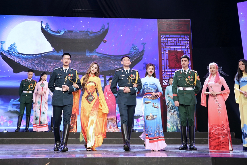 Dàn người đẹp VTV trình diễn BST 'Việt Nam gấm hoa' tại 'Duyên dáng Áo dài VTV 2023' - Ảnh 6. Dàn người đẹp VTV trình diễn BST 'Việt Nam gấm hoa' tại 'Duyên dáng Áo dài VTV 2023' - Ảnh 6.