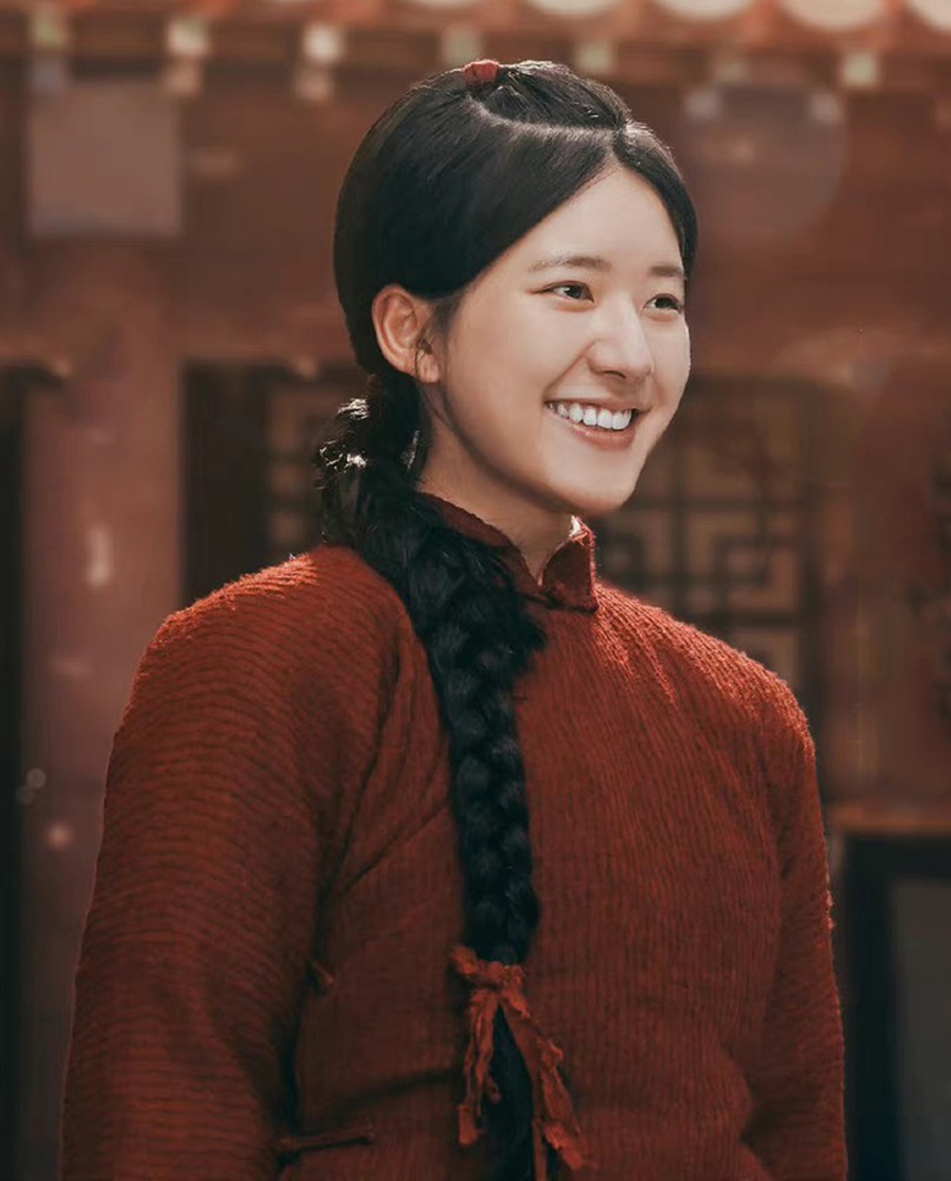 Mỹ nhân Hoa ngữ so kè tạo hình nông thôn: Triệu Lệ Dĩnh cho Triệu Lộ Tư 'hít khói', cái tên cuối xấu chưa từng thấy - Ảnh 5. Mỹ nhân Hoa ngữ so kè tạo hình nông thôn: Triệu Lệ Dĩnh cho Triệu Lộ Tư 'hít khói', cái tên cuối xấu chưa từng thấy - Ảnh 5.