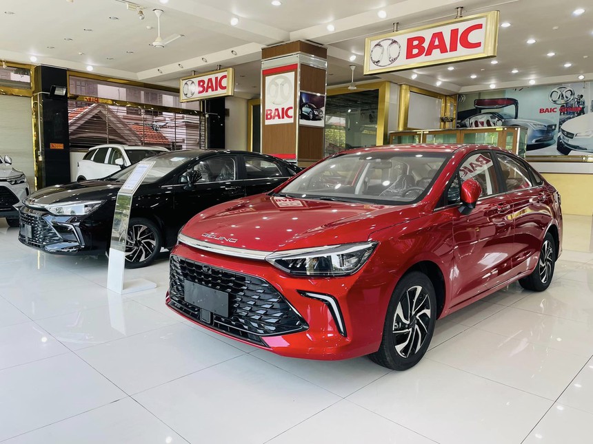 Ô tô Trung Quốc ồ ạt giảm giá đầu năm - Ảnh 1.