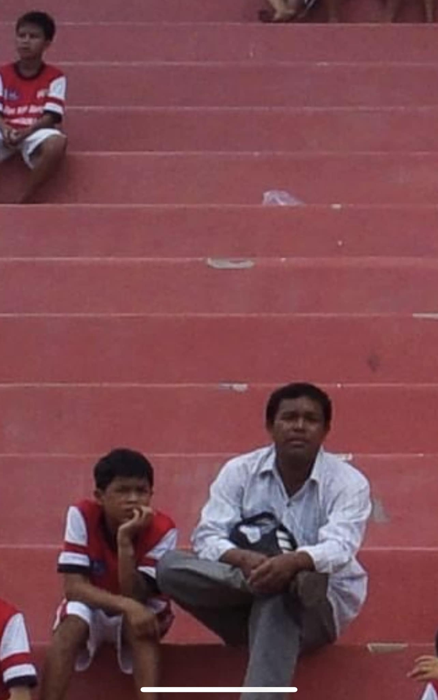 Xúc động Dụng Quang Nho chia sẻ hình ảnh bố đưa đi dự tuyển HAGL, tiết lộ nhà từng không có toilet - Ảnh 2.