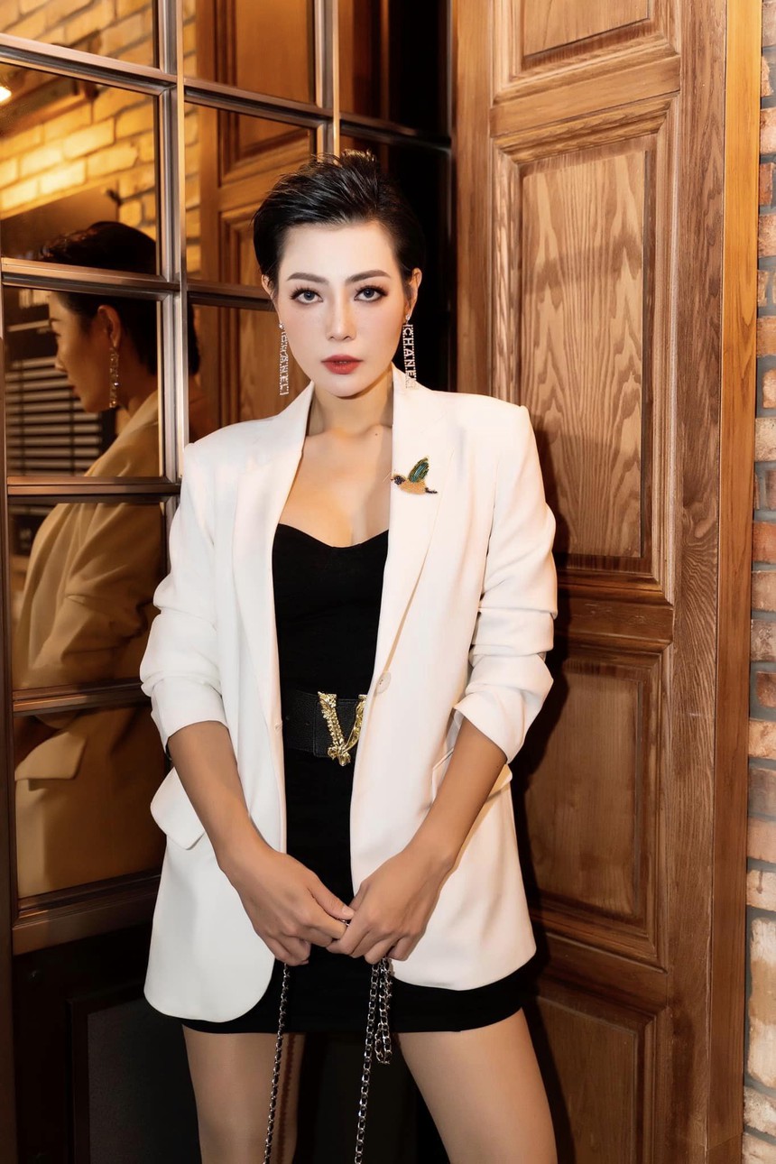 Thanh Hương phủ nhận "yêu" nam chính trong phim nối sóng "Đừng nói khi yêu", không hề biết bạn diễn hơn mình 20 tuổi - Ảnh 6.