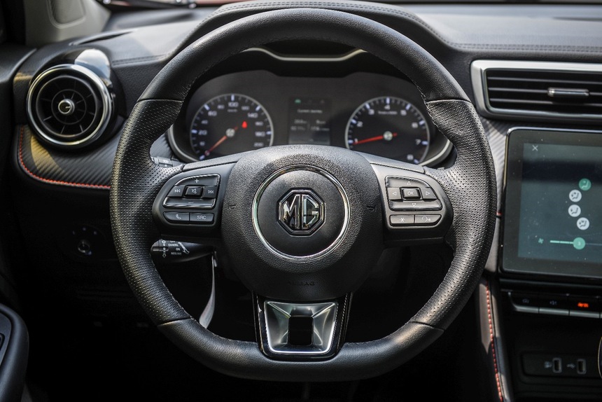 Chạy 30.000 km, chủ xe MG ZS đánh giá: ‘Đáng tiền, thích vì nhiều chi tiết kiểu xe sang’ - Ảnh 3. Chạy 30.000 km, chủ xe MG ZS đánh giá: ‘Đáng tiền, thích vì nhiều chi tiết kiểu xe sang’ - Ảnh 3.