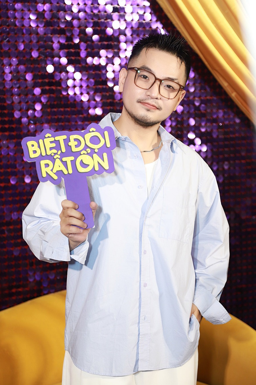 Lê Khánh hạnh phúc bên gia đình nhưng lại bị nhân vật 'quyền lực' này phá tan bầu không khí - Ảnh 10.