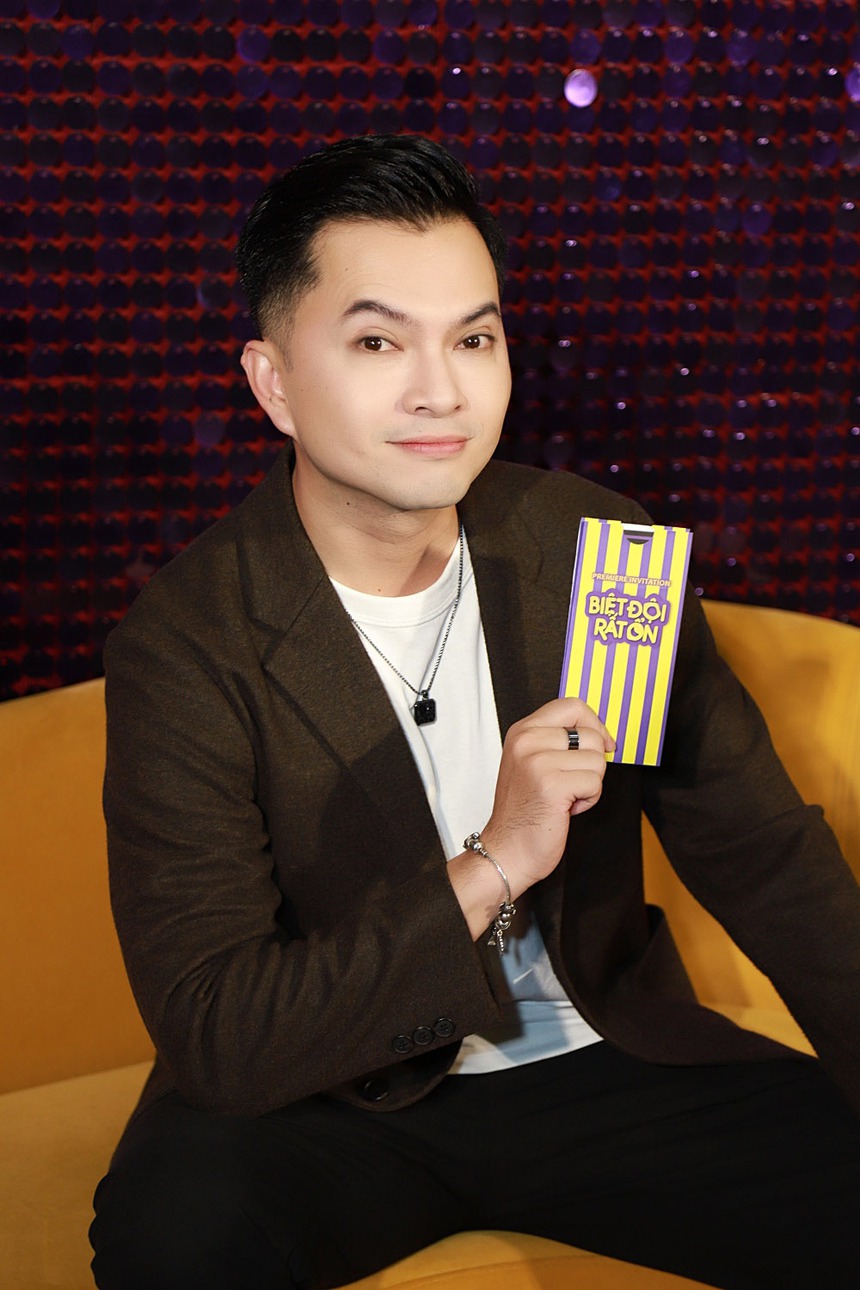 Lê Khánh hạnh phúc bên gia đình nhưng lại bị nhân vật 'quyền lực' này phá tan bầu không khí - Ảnh 9.