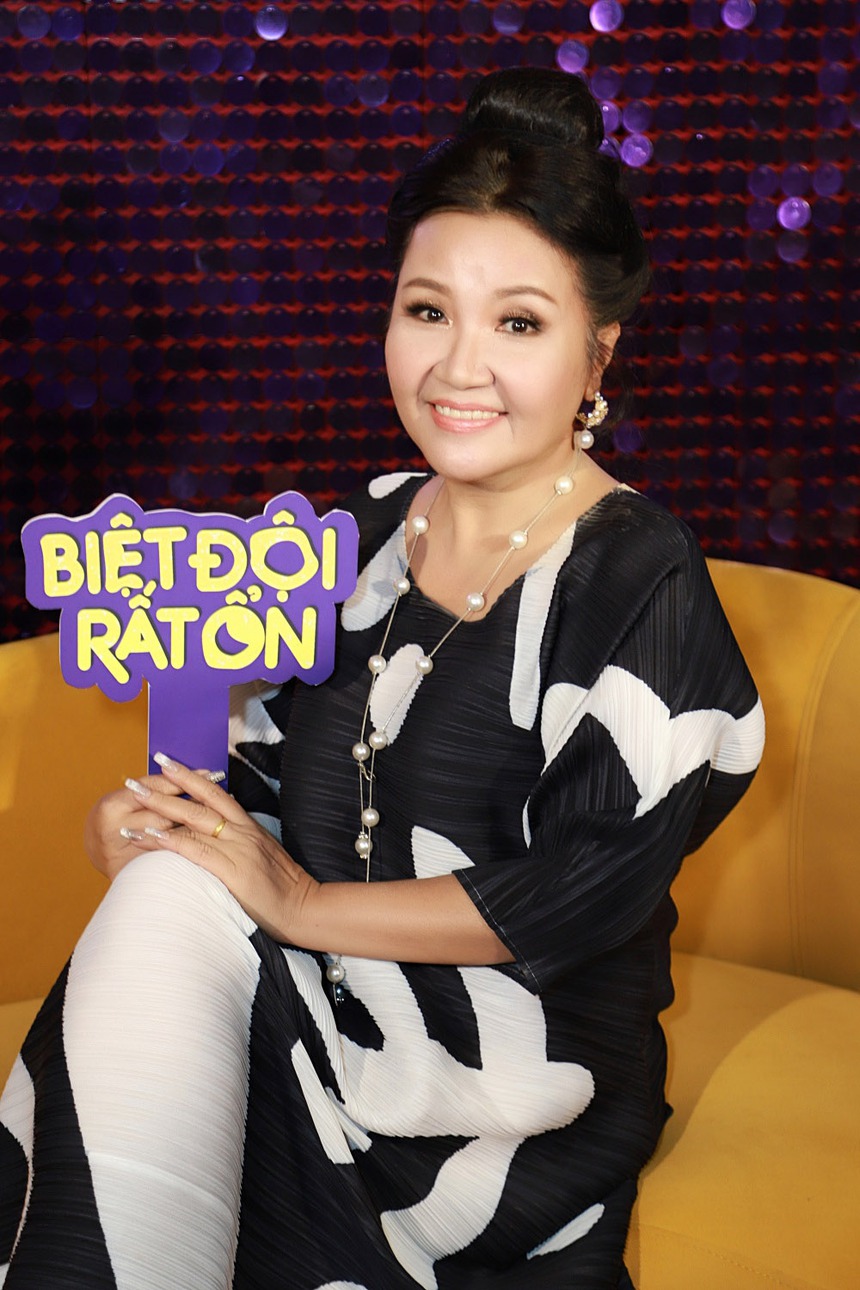 Lê Khánh hạnh phúc bên gia đình nhưng lại bị nhân vật 'quyền lực' này phá tan bầu không khí - Ảnh 13.