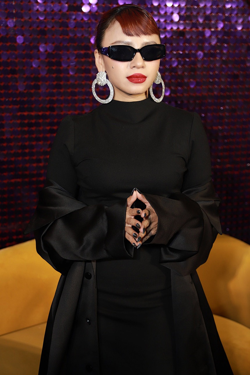 Lê Khánh hạnh phúc bên gia đình nhưng lại bị nhân vật 'quyền lực' này phá tan bầu không khí - Ảnh 6.