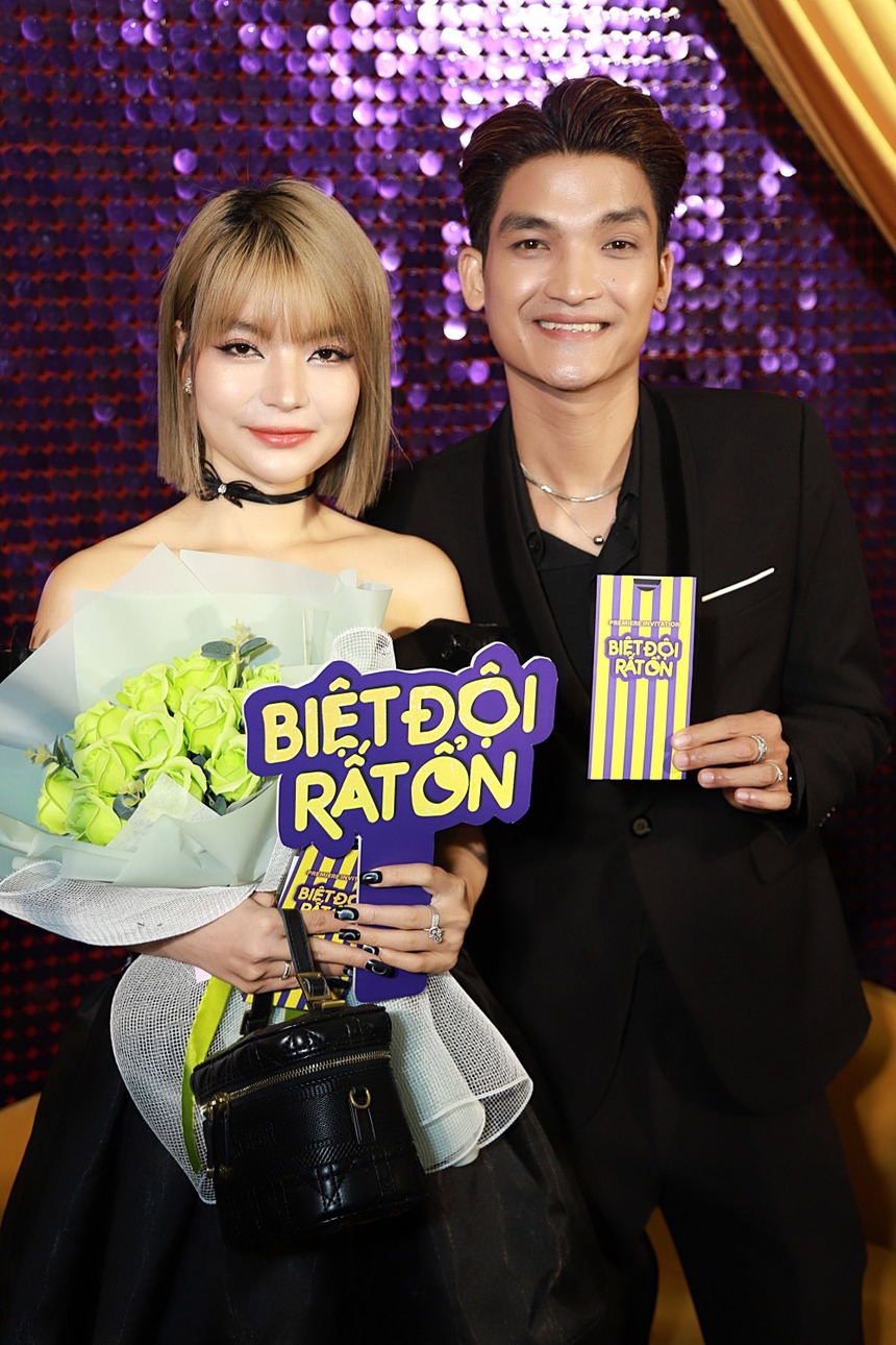 Lê Khánh hạnh phúc bên gia đình nhưng lại bị nhân vật 'quyền lực' này phá tan bầu không khí - Ảnh 17.