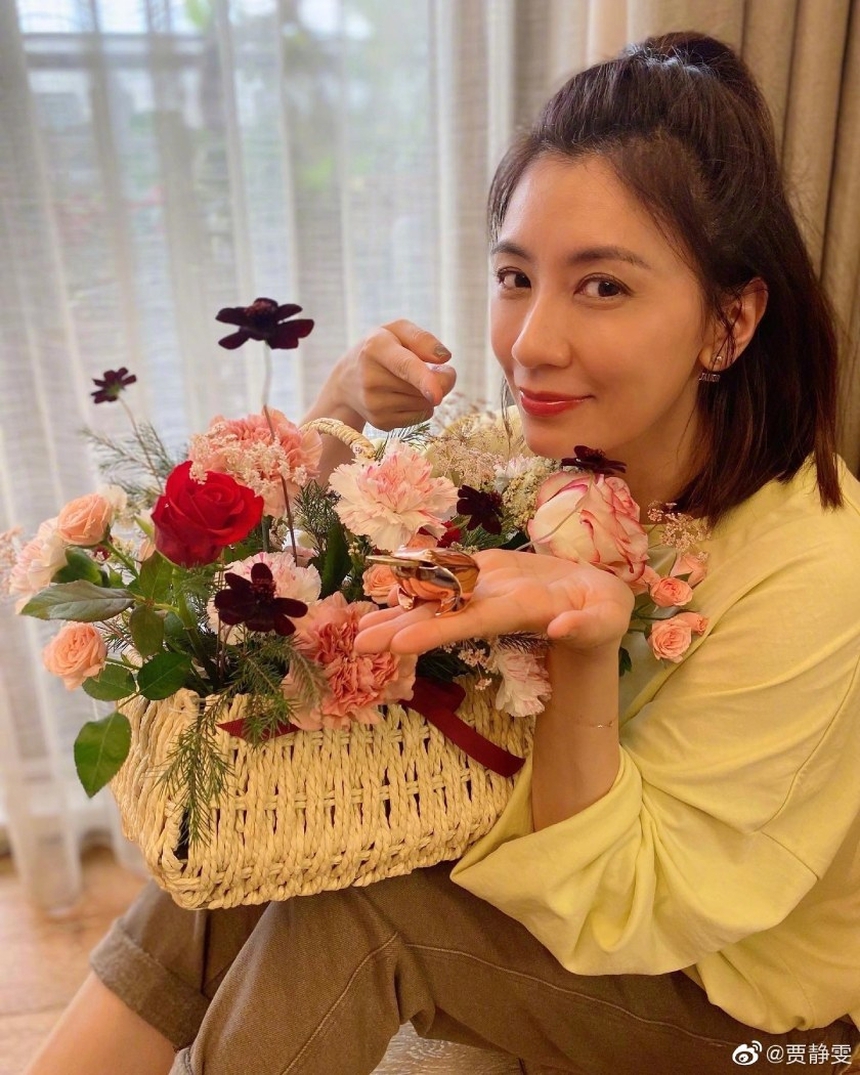 Giả Tịnh Văn: Tủi nhục làm dâu hào môn đến cuộc hôn nhân với chồng trẻ kém 9 tuổi - Ảnh 13.