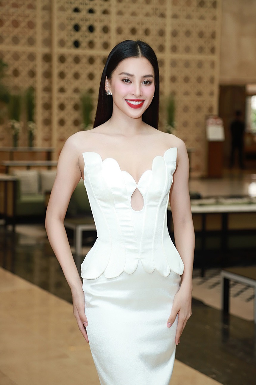 Dàn Hoa - Á hậu đình đám quy tụ: Thanh Thủy thăng hạng rõ rệt hậu "dao kéo", "thần tiên tỷ tỷ thế hệ mới" lần này hơi "xu" - Ảnh 4.