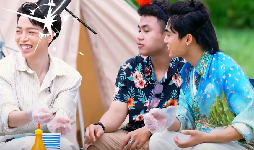 Sơn Tùng - MONO như 'một trời một vực': Anh thì 'hướng nội' còn em quen cả Vbiz, có 1 điểm chung ai cũng gật đầu khen ngợi - Ảnh 6.