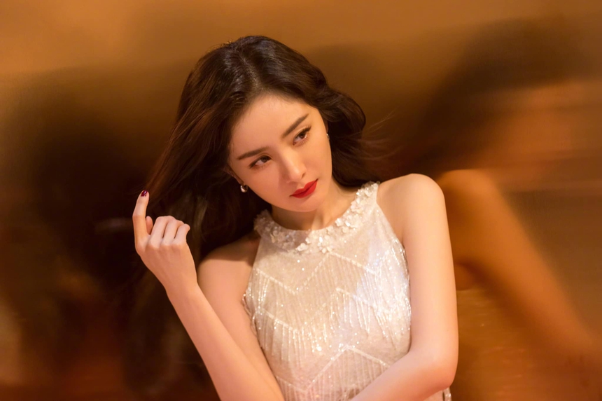 Dương Mịch đóng máy phim mới, mặc đơn giản vẫn chiếm spotlight vì quá đẹp - Ảnh 6.