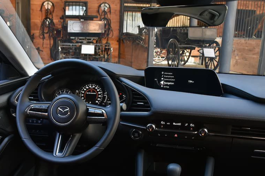 Đội thiết kế Mazda3 lại nhàn, chỉ bê thêm màn hình khủng vào là sắp có phiên bản nâng cấp mới - Ảnh 2. Đội thiết kế Mazda3 lại nhàn, chỉ bê thêm màn hình khủng vào là sắp có phiên bản nâng cấp mới - Ảnh 2.