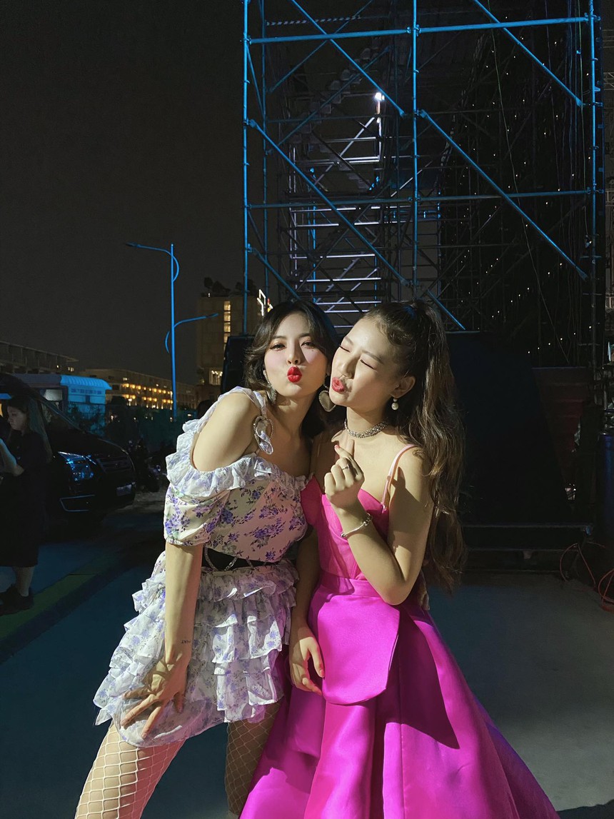 Khi mỹ nhân Việt đứng cạnh nhan sắc Hoa - Hàn: Chi Pu chỉ lép vế đúng một người, Kỳ Duyên "chặt đẹp" mỹ nhân không tuổi của Kbiz - Ảnh 3.