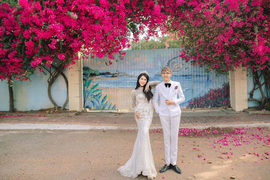 Đám cưới hot nhất nhì mạng xã hội: Cô dâu chuyển giới và chú rể kém 20 tuổi, chốt cưới sau một tháng hẹn hò - Ảnh 6. Đám cưới hot nhất nhì mạng xã hội: Cô dâu chuyển giới và chú rể kém 20 tuổi, chốt cưới sau một tháng hẹn hò - Ảnh 6.