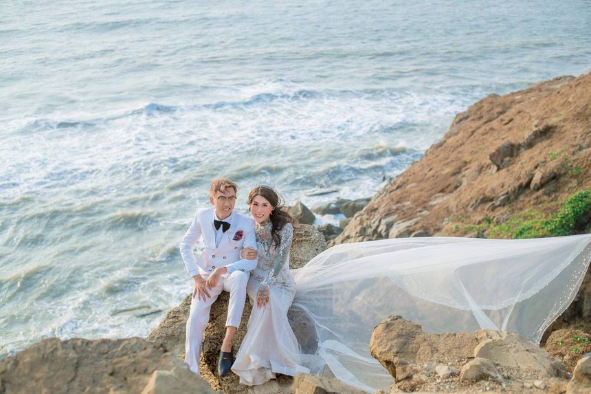 Đám cưới hot nhất nhì mạng xã hội: Cô dâu chuyển giới và chú rể kém 20 tuổi, chốt cưới sau một tháng hẹn hò - Ảnh 9. Đám cưới hot nhất nhì mạng xã hội: Cô dâu chuyển giới và chú rể kém 20 tuổi, chốt cưới sau một tháng hẹn hò - Ảnh 9.