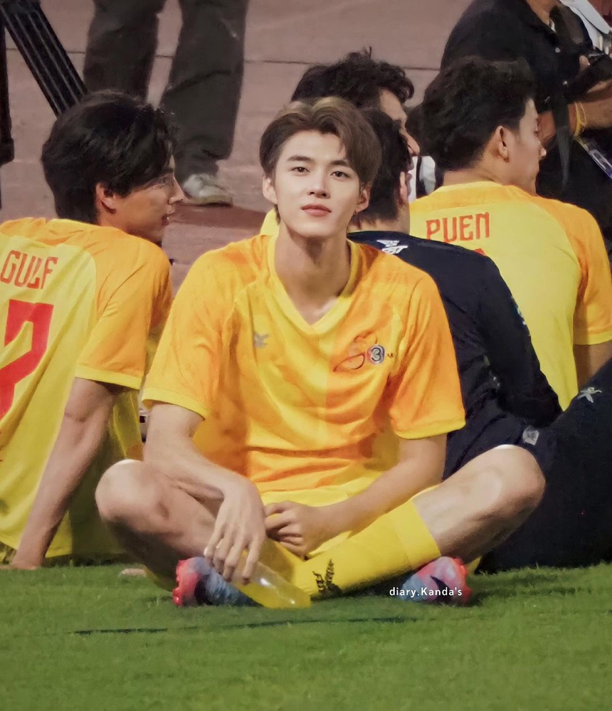 Nam thần bóng rổ 1m90 kiêm người mẫu, diễn viên phim boylove Thái Lan gây bão mạng khi làm cầu thủ bóng đá - Ảnh 3. Nam thần bóng rổ 1m90 kiêm người mẫu, diễn viên phim boylove Thái Lan gây bão mạng khi làm cầu thủ bóng đá - Ảnh 3.