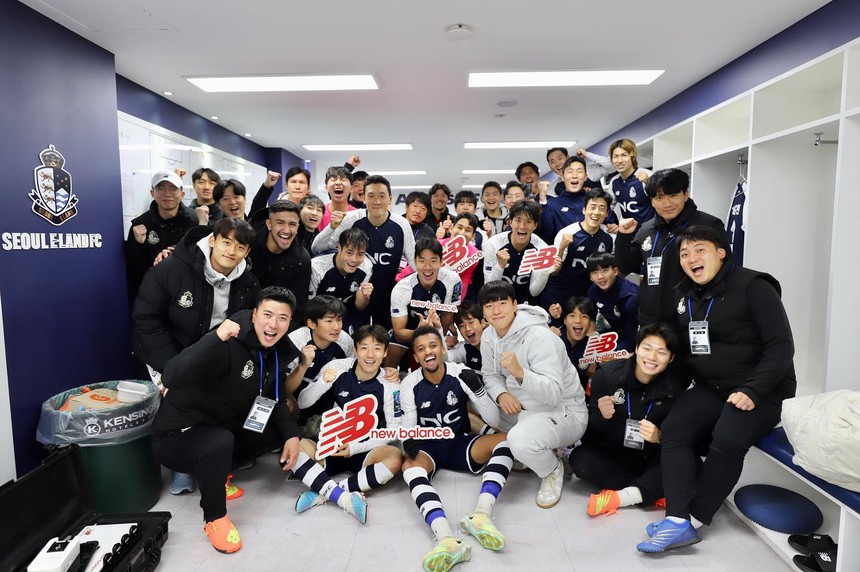 Văn Toàn than tóc ít thỉ lệ thuận với tiền nhưng ai cũng biết anh 'rich' với bộ sưu tập đồ chơi cả trăm triệu đồng - Ảnh 5. Văn Toàn than tóc ít thỉ lệ thuận với tiền nhưng ai cũng biết anh 'rich' với bộ sưu tập đồ chơi cả trăm triệu đồng - Ảnh 5.