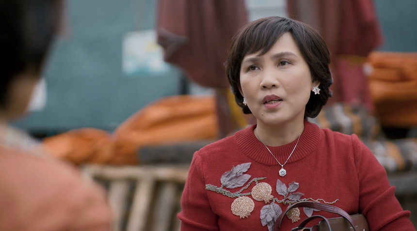 Diễn viên Anh Thơ: Từ cô ô sin 'lắm điều' đến bà chủ sạp hoa quả khôn ngoan, tốt bụng - Ảnh 3.