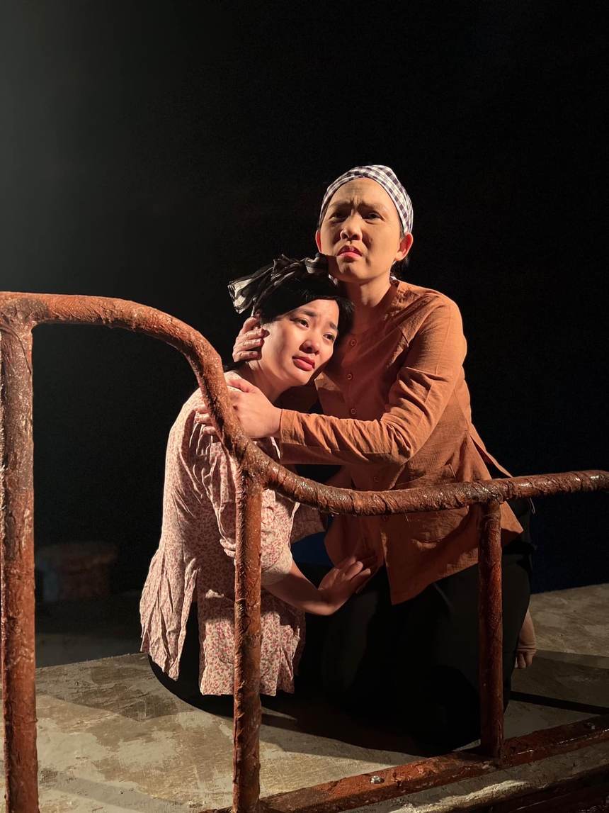 Diễn viên Anh Thơ: Từ cô ô sin 'lắm điều' đến bà chủ sạp hoa quả khôn ngoan, tốt bụng - Ảnh 7.