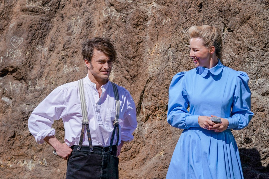 Erin Darke - một nửa hoàn hảo của chàng Harry Potter - Ảnh 2. Erin Darke - một nửa hoàn hảo của chàng Harry Potter - Ảnh 2.