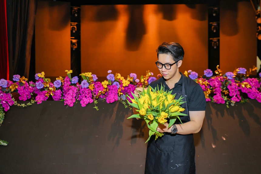 Lễ trao Giải Cống hiến 2023: Hội tụ hàng trăm loài hoa đẹp trong nước và nhiều nơi trên thế giới - Ảnh 10.