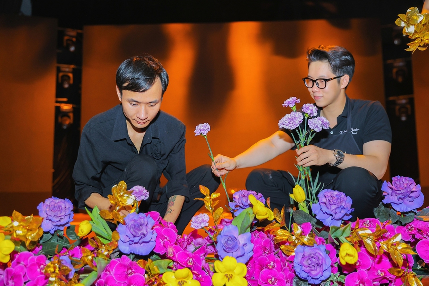 Lễ trao Giải Cống hiến 2023: Hội tụ hàng trăm loài hoa đẹp trong nước và nhiều nơi trên thế giới - Ảnh 5.