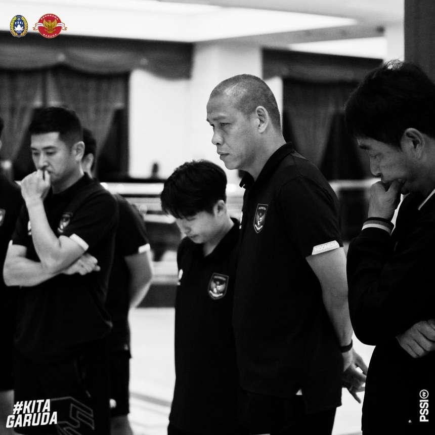 Đột nhập phòng thay đồ U20 Indonesia sau biến cố bị quyền đăng cai U20 World Cup - Ảnh 6. Đột nhập phòng thay đồ U20 Indonesia sau biến cố bị quyền đăng cai U20 World Cup - Ảnh 6.